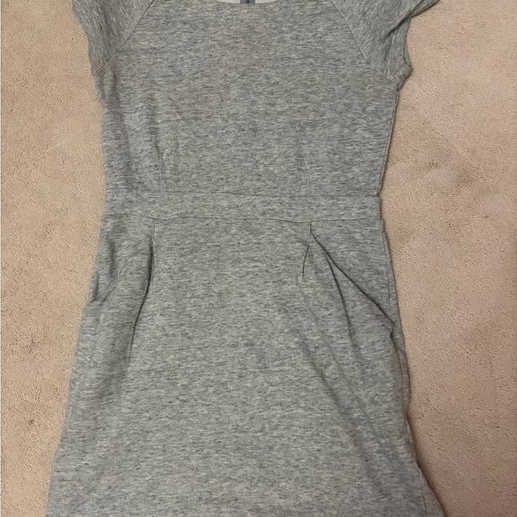 GAP Dresses & Skirts - GAP Heather Gray Knit Top